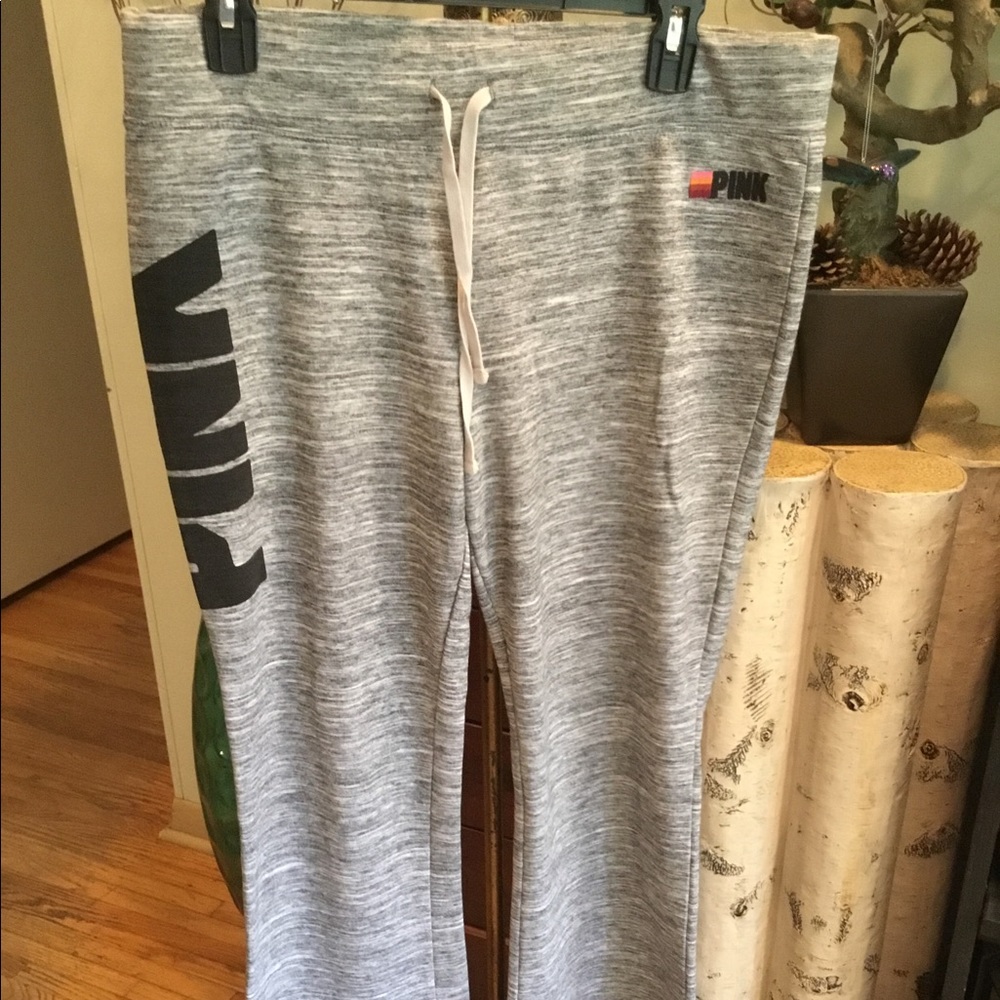 NWOT VS PINK Grey Sweatpants w Back Pocket